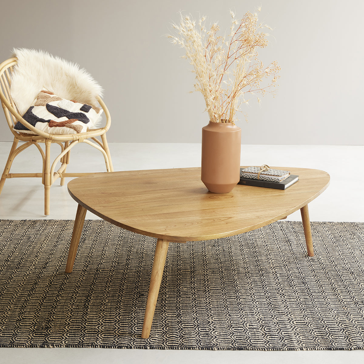 1018-table_basse_en_mindi_massif_120_cm-01.jpg