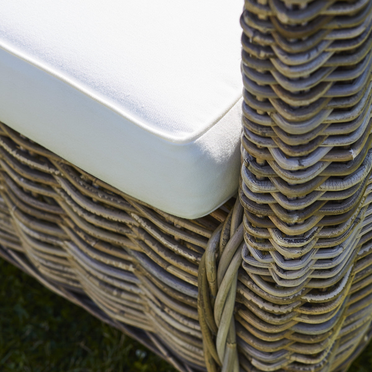 10210B-fauteuil_de_jardin_en_kubu_naturel_lot_de_2-03.jpg