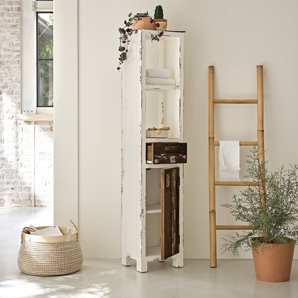 1122-colonne_de_salle_de_bain_en_bois_recycle_massif_170_cm-03.jpg