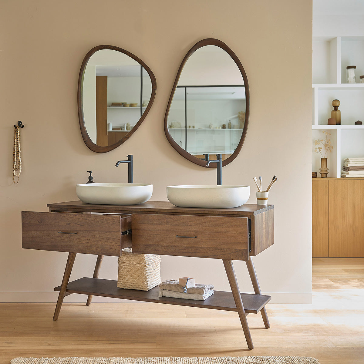 1542-meuble_de_salle_de_bain_en_mindi_massif_135_cm-03.jpg