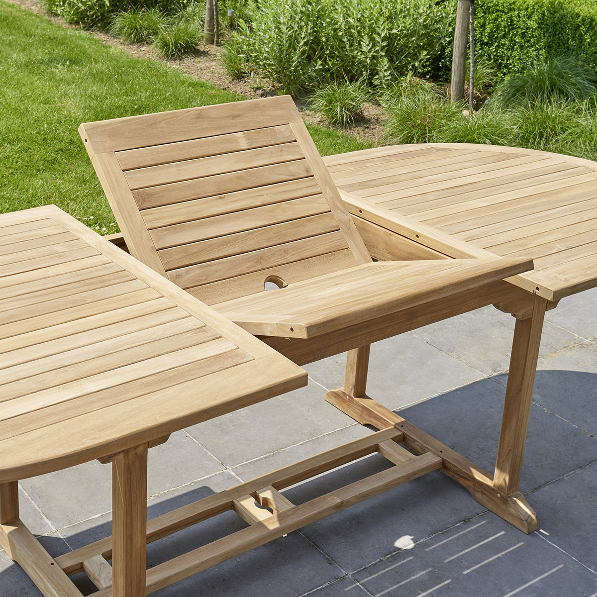 301-salon_de_jardin_en_teck_massif_extensible_8_10_pers-04.jpg