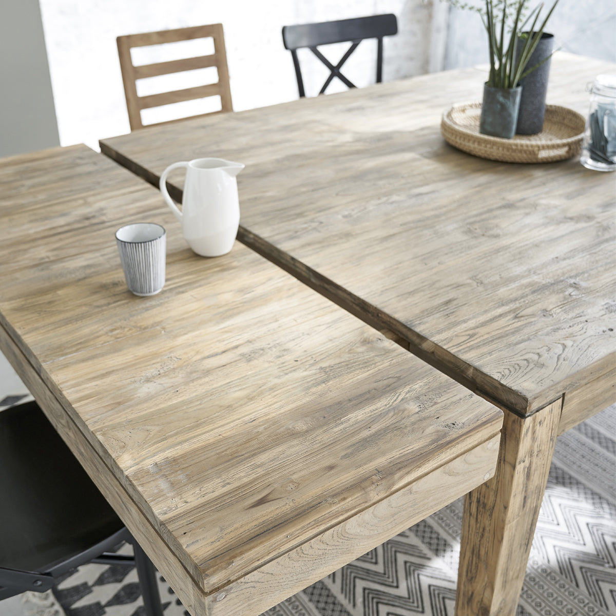 912-table_en_teck_massif_recycle_extensible_12_pers-05.jpg