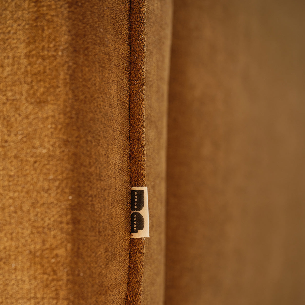 CAN0034-canape_droit_3_places_en_velours_bronze-06.jpg
