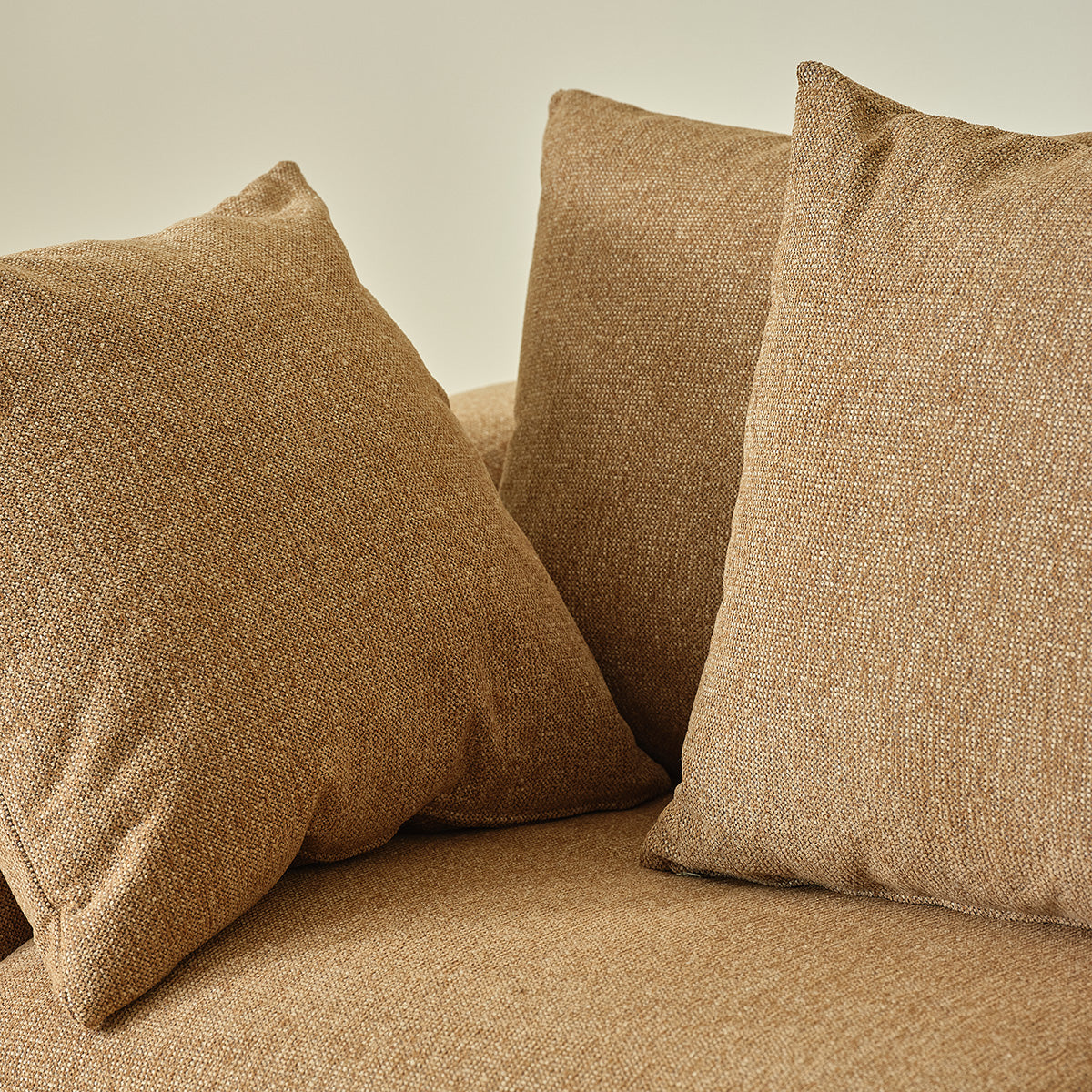CAN0045-canape_droit_3_places_en_tissu_texture_marron_clair_chine-05.jpg