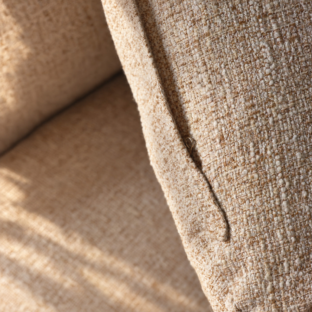 CAN0056-canape_2_places_mindi_et_tissu_beige_chine-06.jpg
