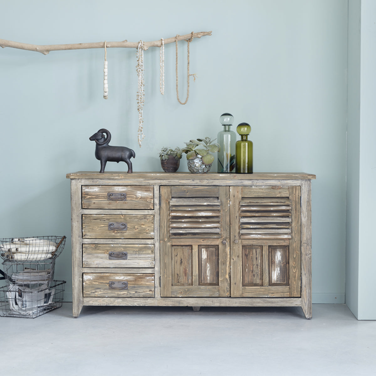 COM0008-commode_en_pin_massif_recycle_140_cm-01.jpg