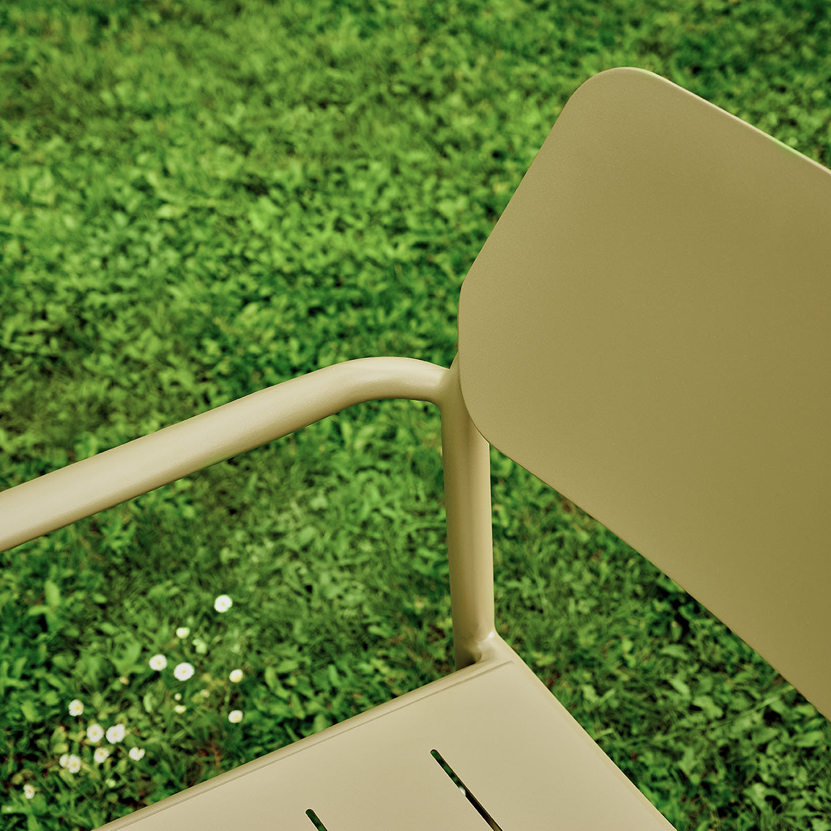 FDJ0015-fauteuil_de_jardin_en_aluminium_et_tissu_beige_chine_lot_de_2-06.jpg