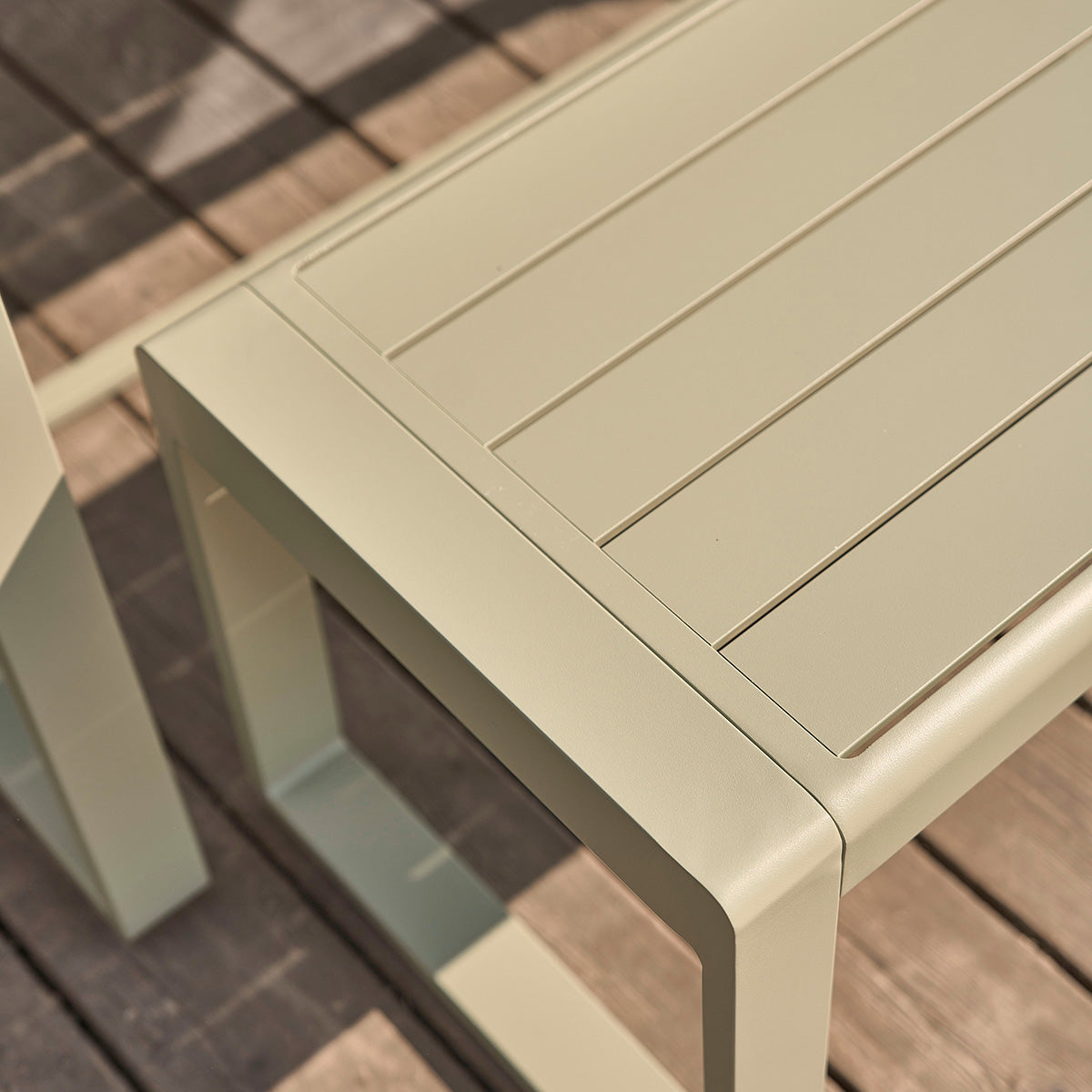 SDJ0009-salon_de_jardin_en_aluminium_vert_4_6_pers-03.jpg