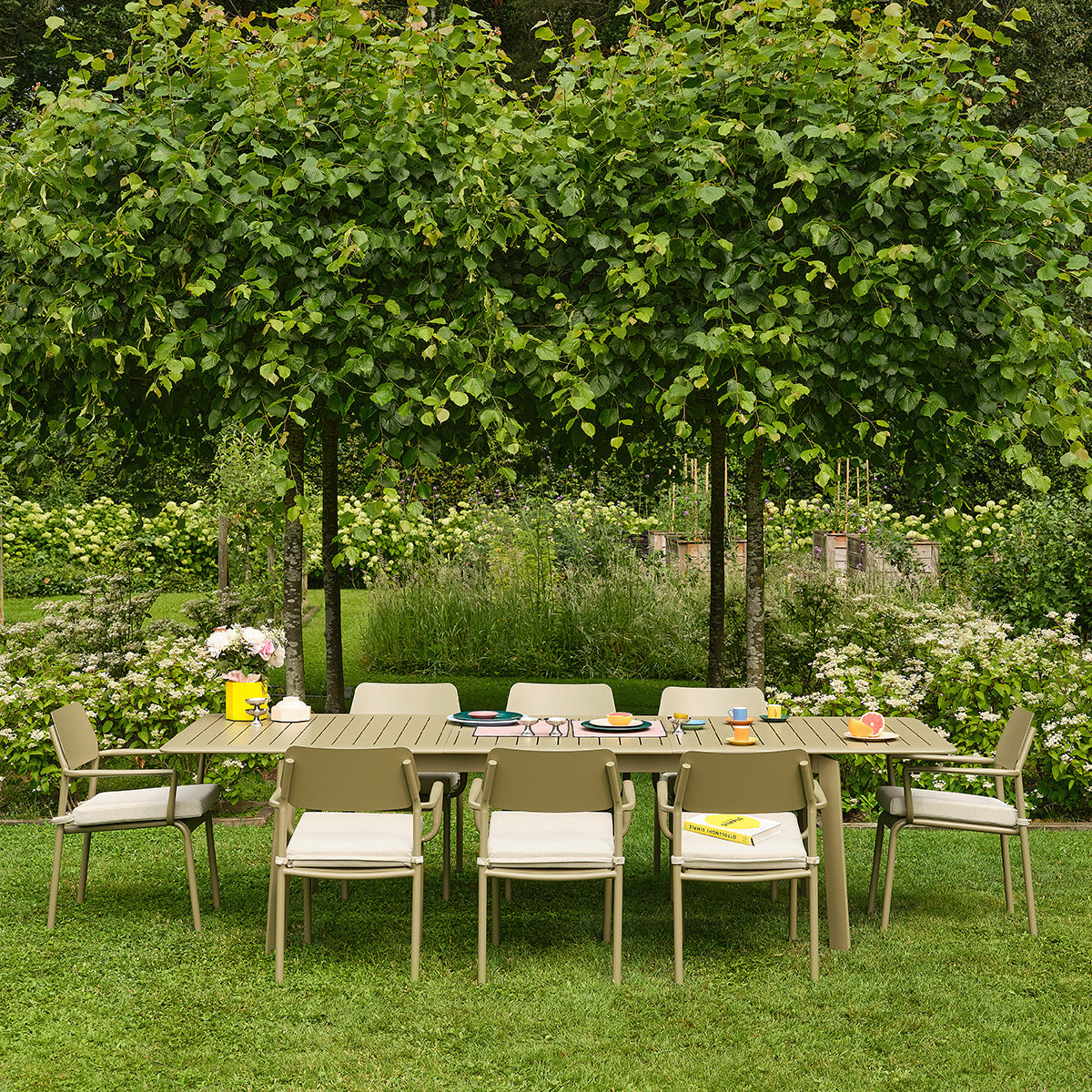 SDJ0015-salon_de_jardin_en_aluminium_extensible_kaki_clair_6_10_pers-01.jpg
