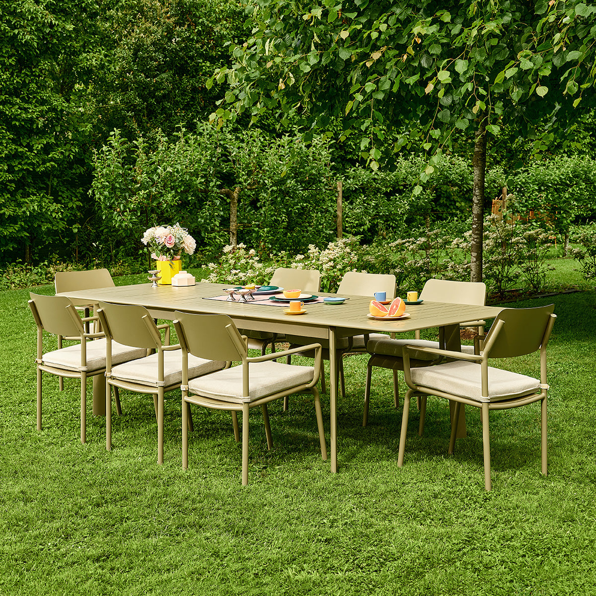 SDJ0015-salon_de_jardin_en_aluminium_extensible_kaki_clair_6_10_pers-03.jpg