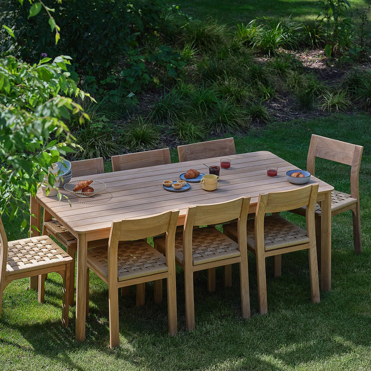 SDJ0025-salon_de_jardin_en_teck_massif_et_rotin_8_pers-01.jpg
