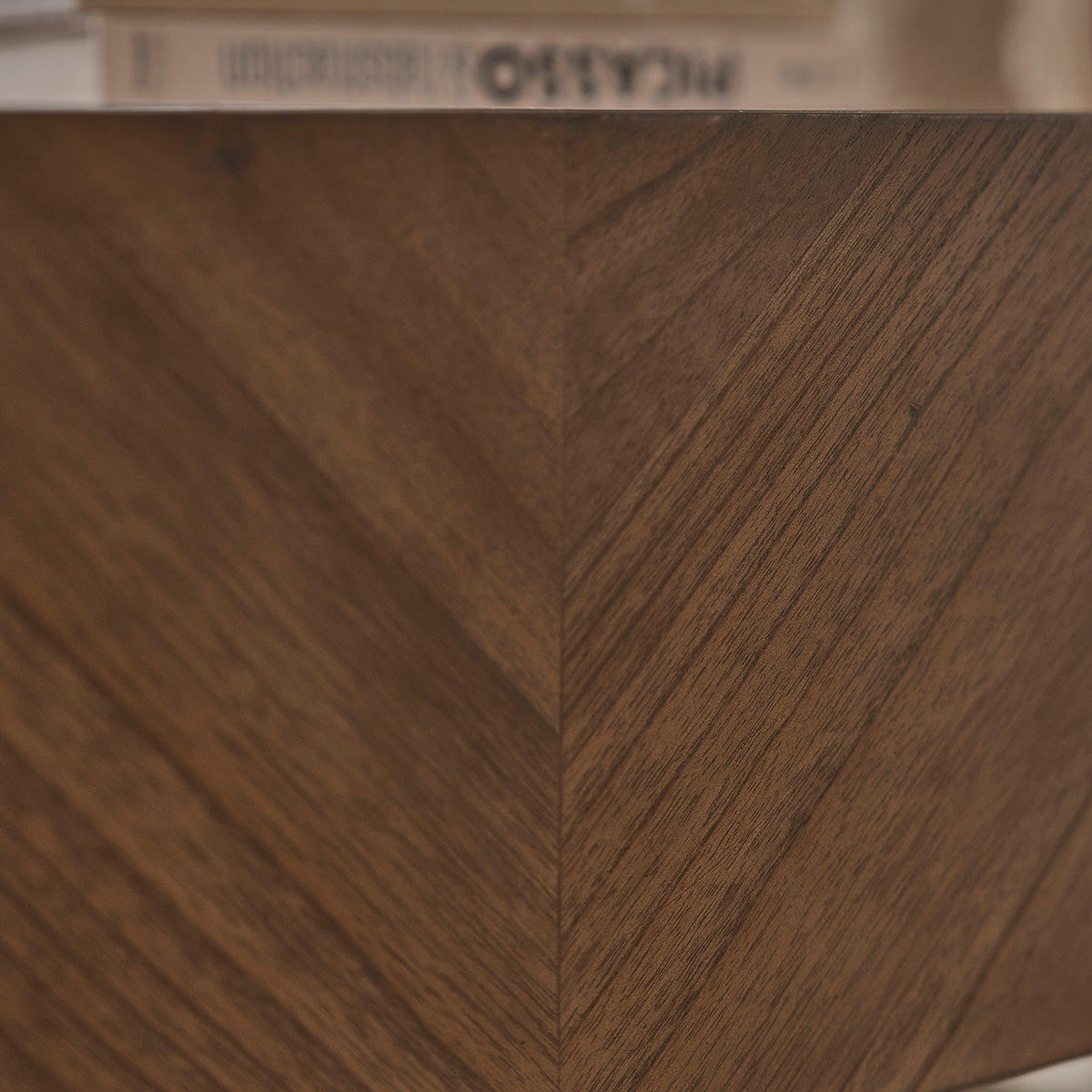 TBB0002-table_basse_en_mindi_massif_et_metal_finition_noyer_120_cm-05.jpg