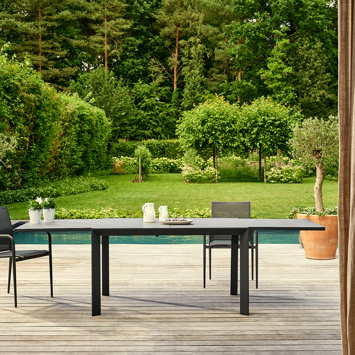 TDJ0013-table_de_jardin_en_aluminium_et_verre_extensible_gris_6_10_pers-03.jpg