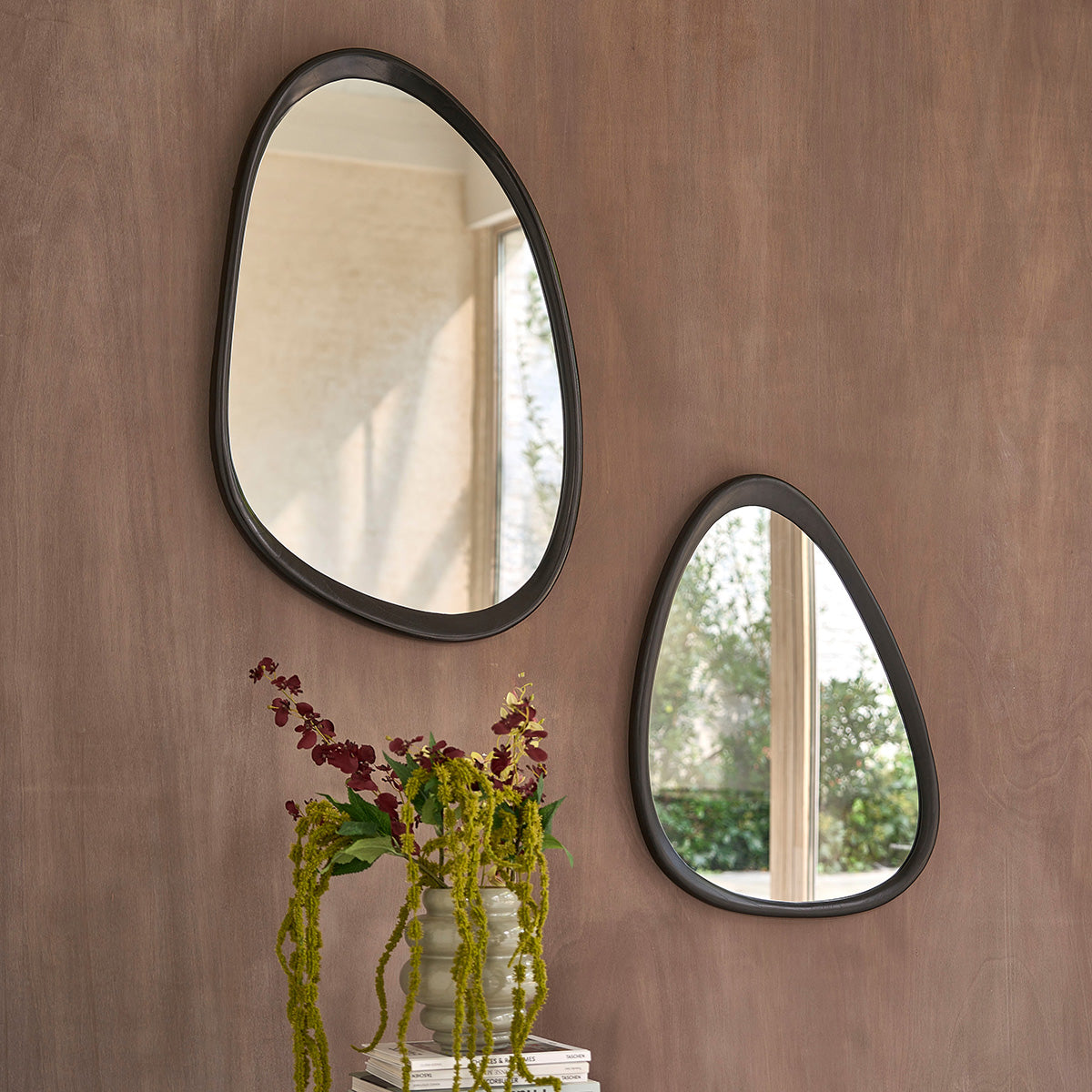 MIR0013-miroir_organique_en_bois_de_mindi_noir_90x60_cm-06.jpg
