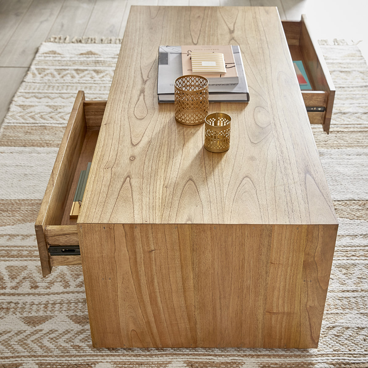 TILO - Couchtisch aus massivem Mindi-Holz 140 cm