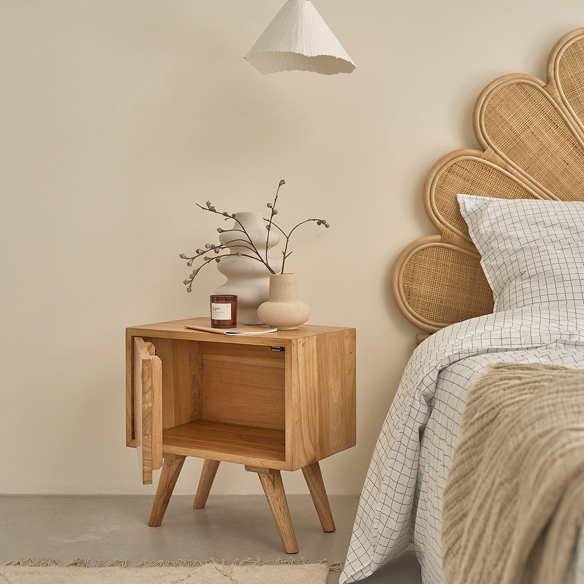 SACHA - Table de chevet en mindi massif 50 cm