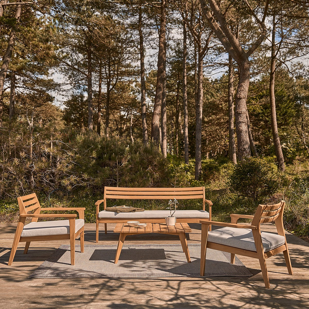 BARI - Table basse de jardin en teck massif