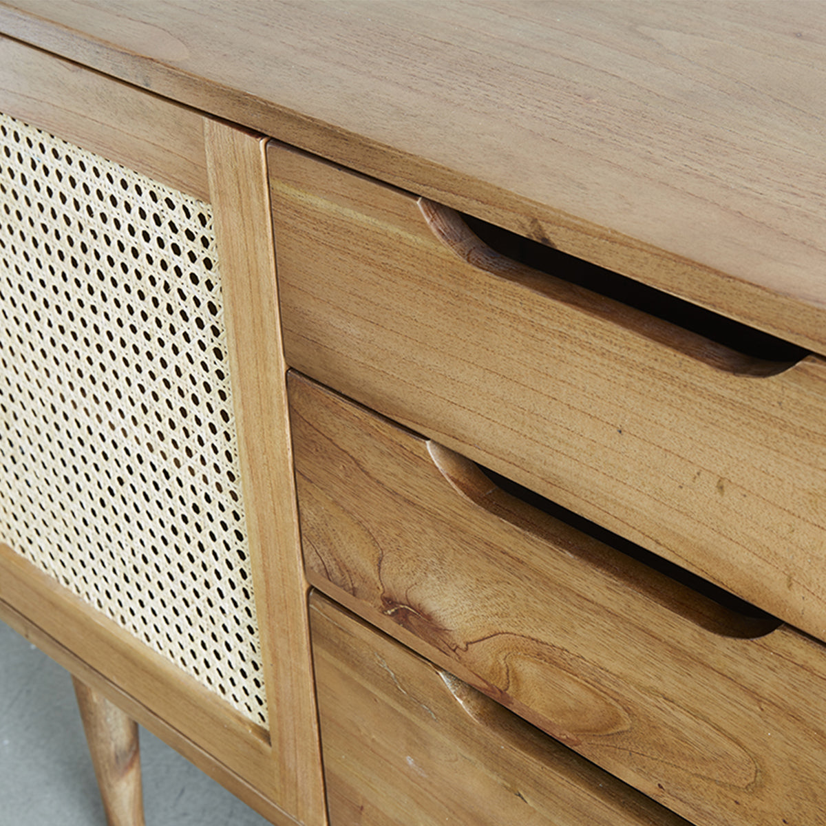 HANA - Waschtischunterschrank aus massivem Mindi und Rohrgeflecht 85 cm