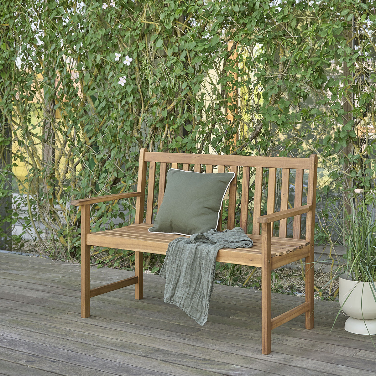 HANOÏ - Gartenbank aus massivem Akazienholz 120 cm