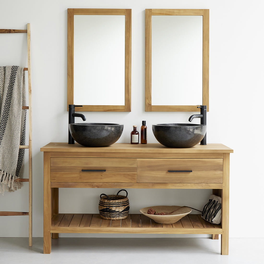 MARLI - Mobiletto in teak massello 135 cm
