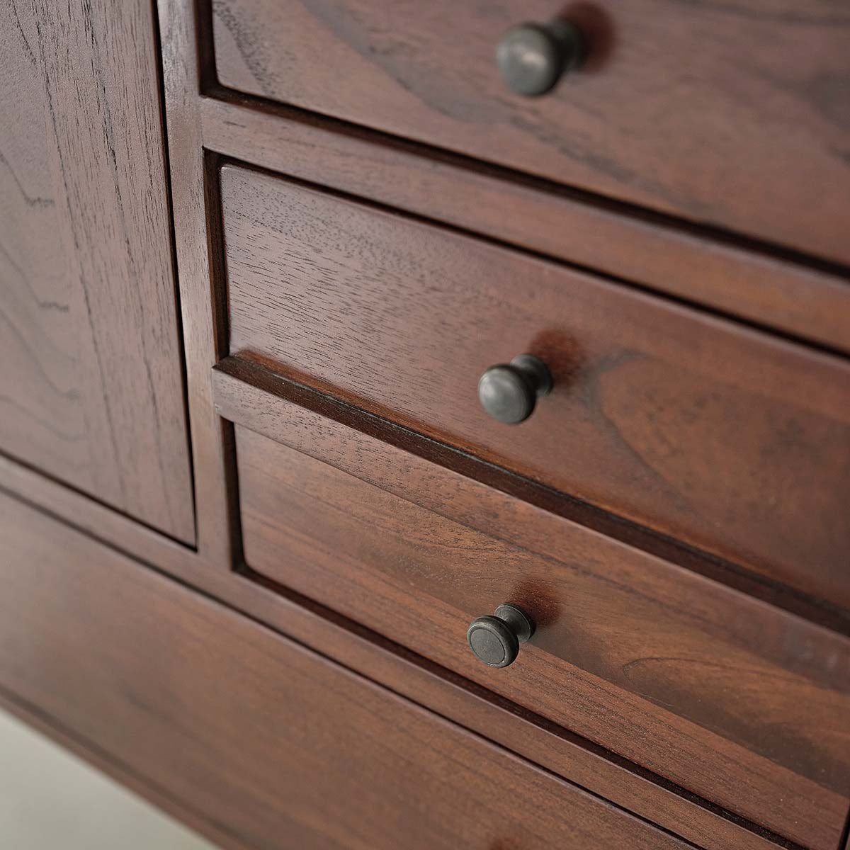 VINTAGE - Commode en mindi massif finition noyer 90 cm