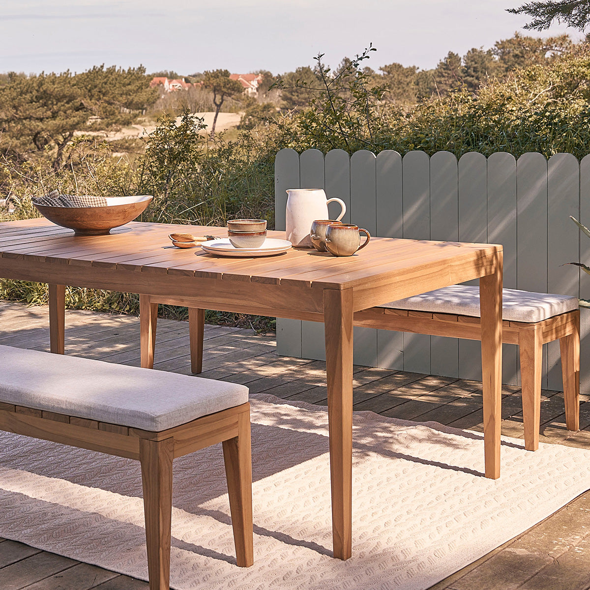 BARI - Salon de jardin en teck massif 6/8 pers. coussins inclus