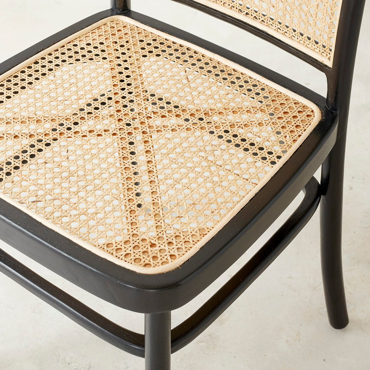 ARON - Lot de 2 chaises en acajou massif et cannage