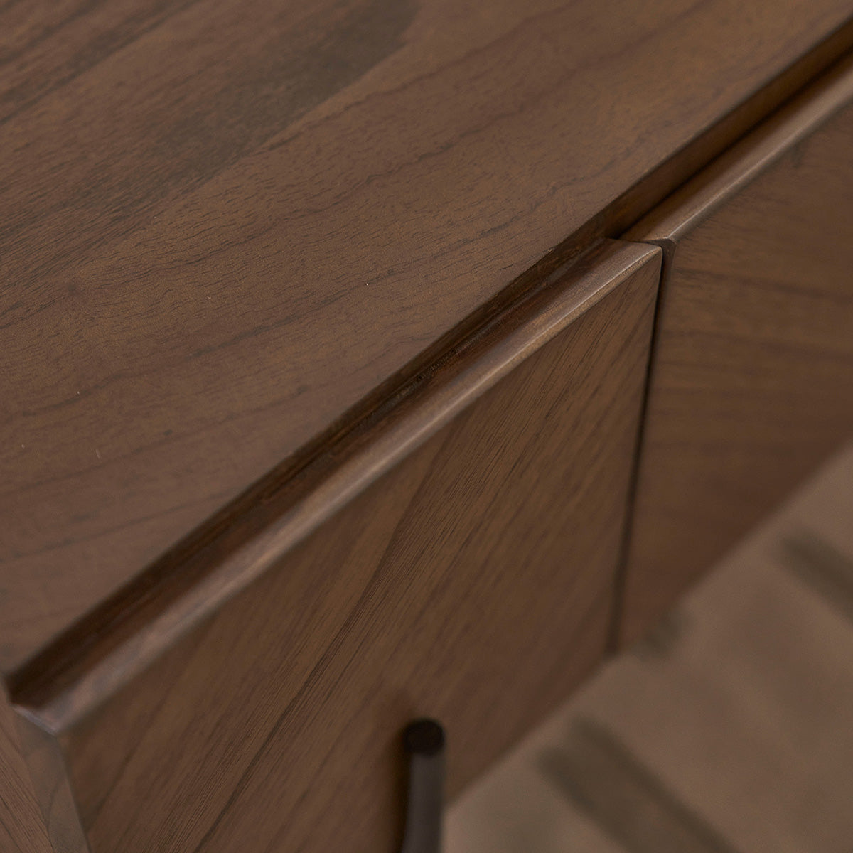 CALIX - Table basse en mindi massif et métal finition noyer 120 cm