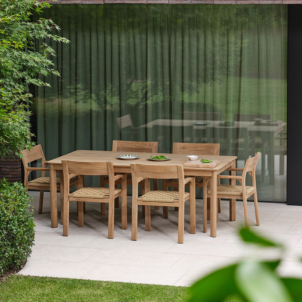 PIANA - Gartentisch aus massivem Teakholz für 8 Personen