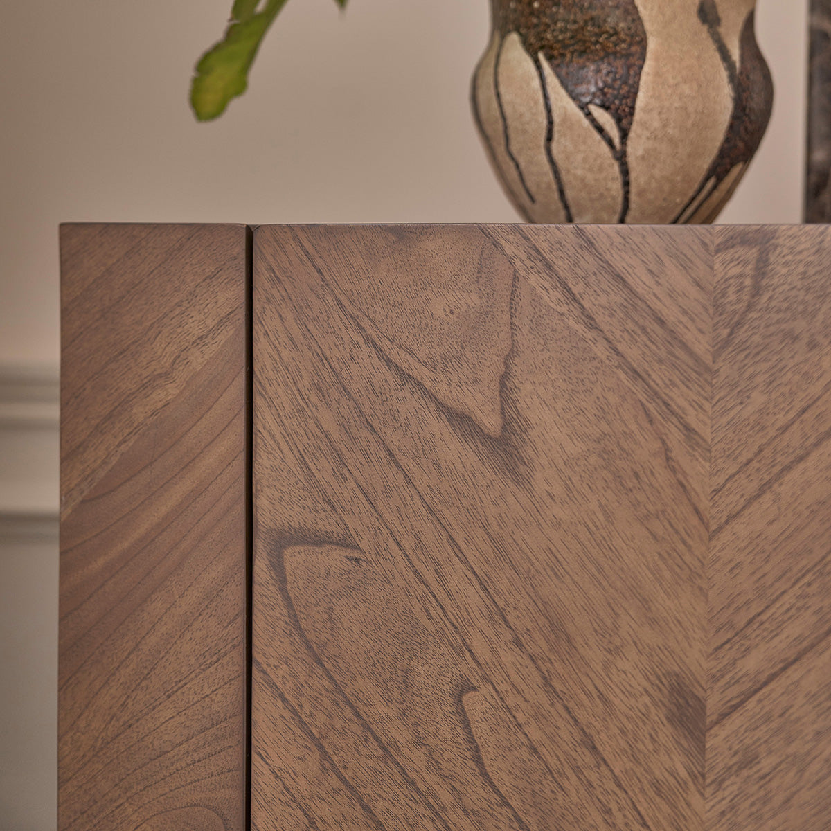 CALIX - Barmöbel aus massivem Mindi und Metall mit Nussbaum-Oberfläche 100 cm