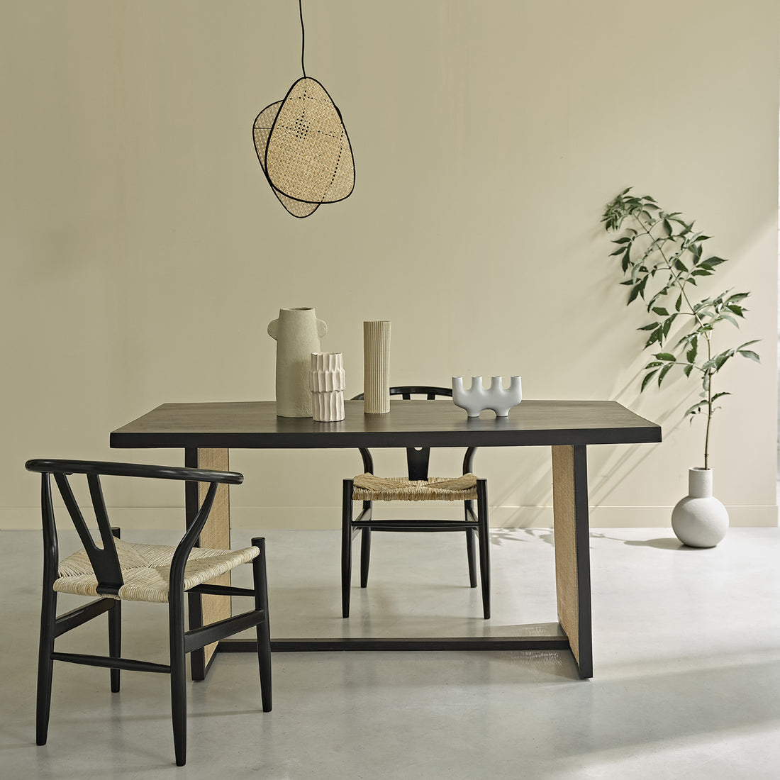 BLAISE - Tisch aus massivem Mangoholz und Rohrgeflecht 6 pers.