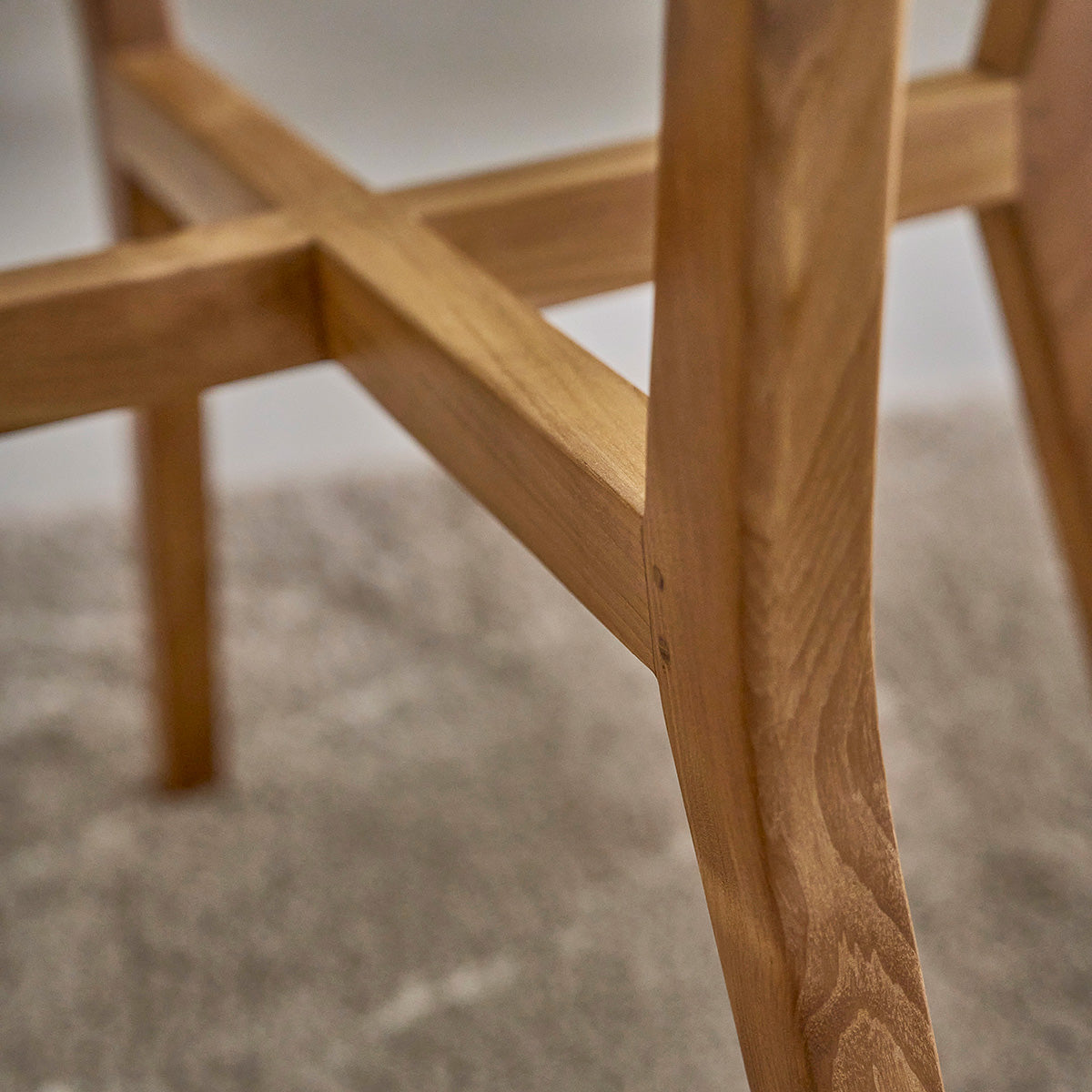 TRISTAN - Tavolo rotondo in teak massello per 4 pers.