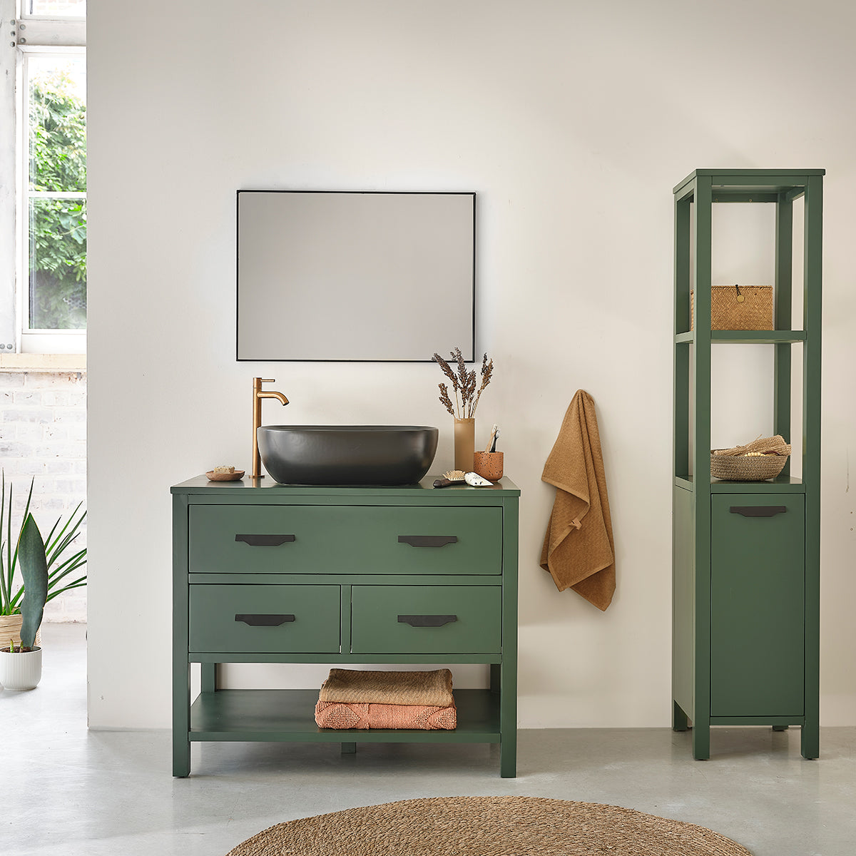 OLIVIA - Colonne de salle de bain verte en bois d'acacia 160 cm