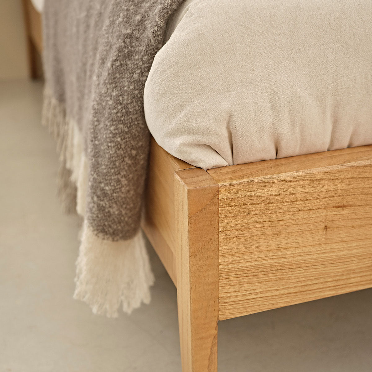 PIA - Lit en mindi massif 160 cm