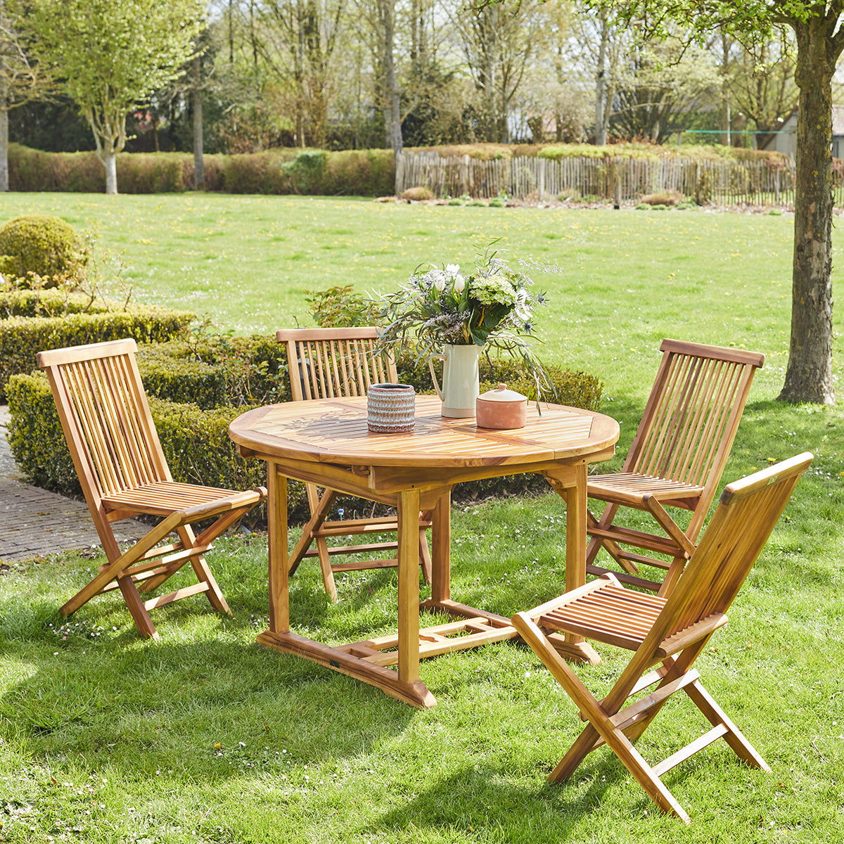 BALI - Ausziehbare Gartenmöbel massiv geöltem Teakholz 4/8 Sitze