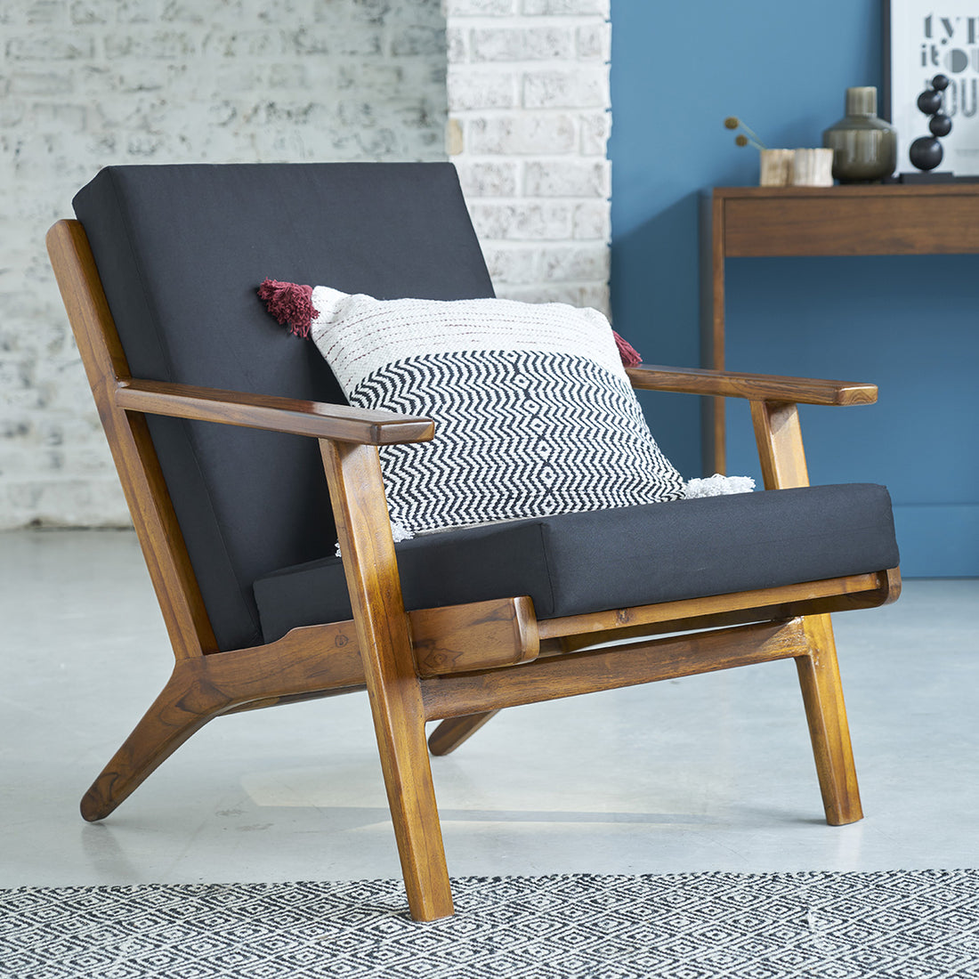 AUGUSTE - Fauteuil scandinave en teck massif