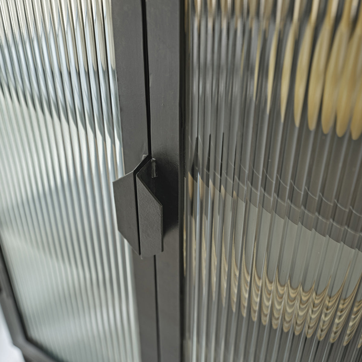 OCTAV - Buffet aus Metall und Wellglas 70 cm