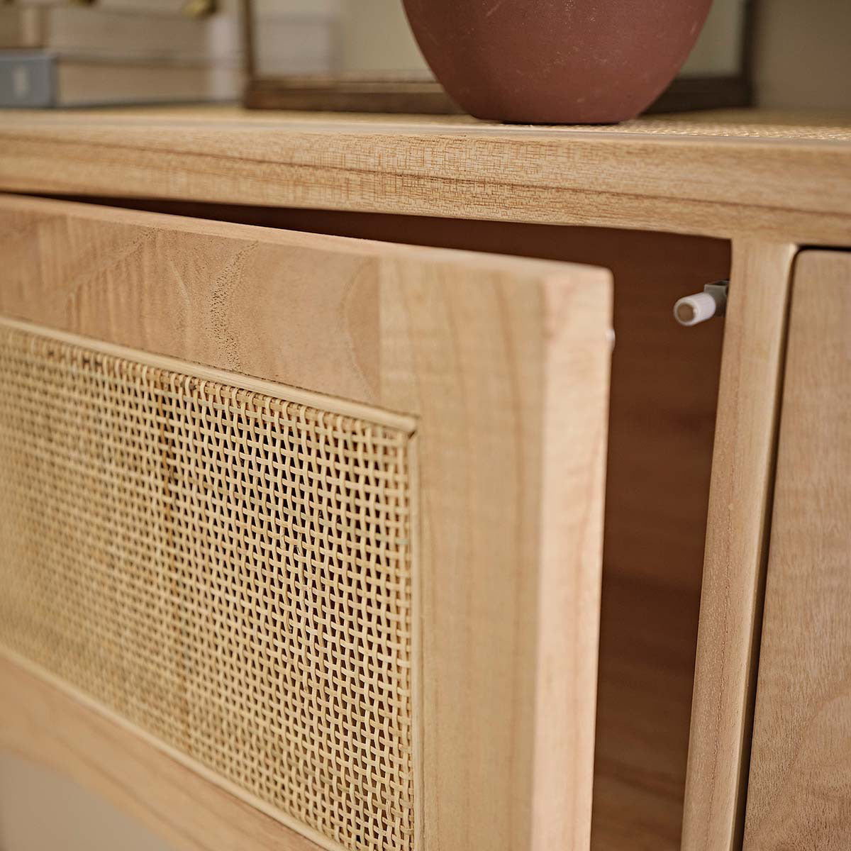 MAËL - Konsole aus massivem Mindi und Rohrgeflecht 140 cm