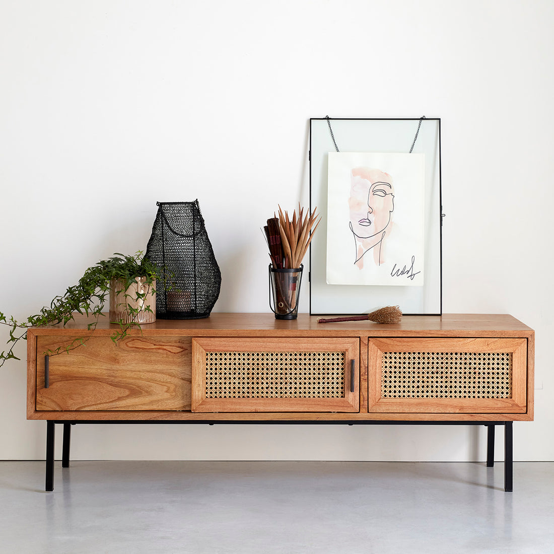 AUBIN - Meuble TV en mindi massif et cannage 140 cm