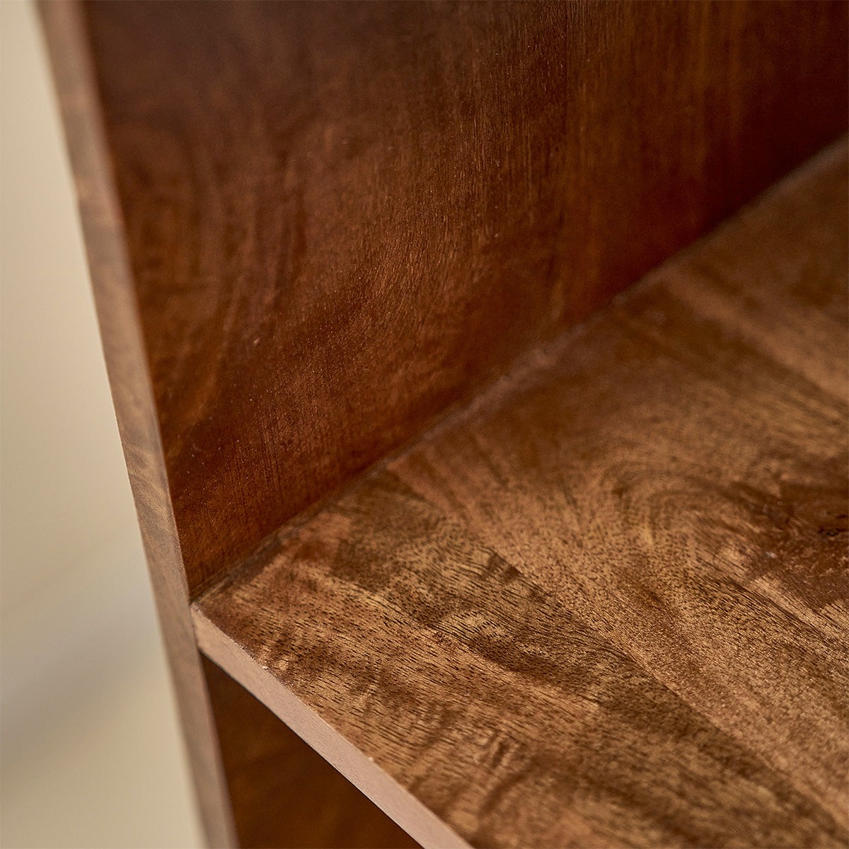 RAPHAEL - Libreria in mango e midollino finitura e noce 170 cm