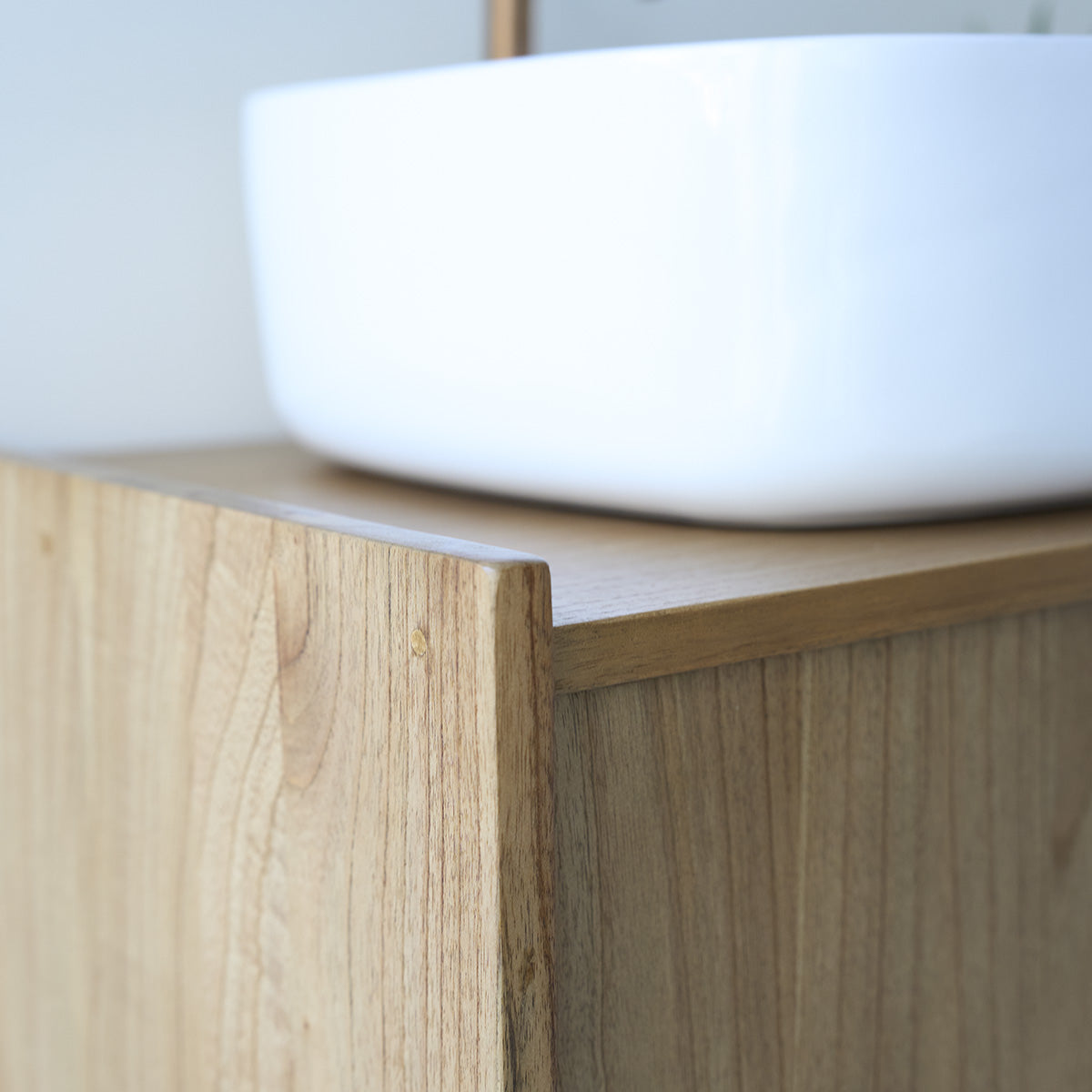 FIFTIES - Waschtischunterschrank aus massivem Mindi 135 cm