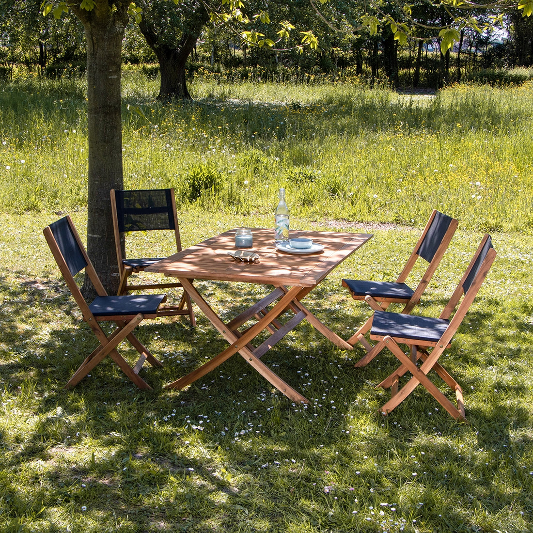 HANOÏ - Set di mobili da giardino in legno massello di acacia e textilene nero 4 pers.