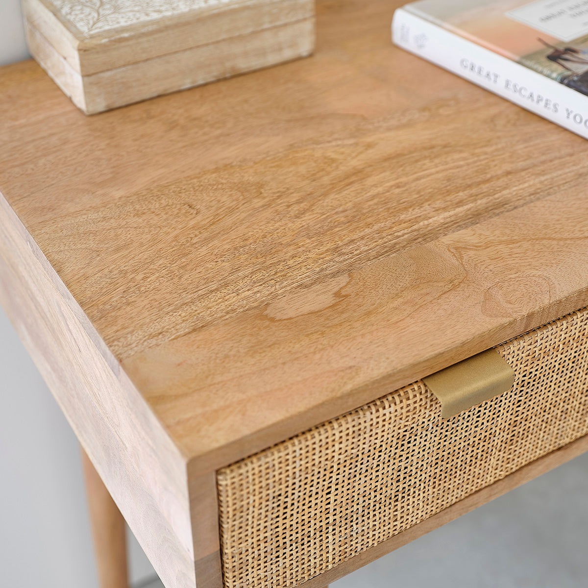 FELICIE - Schreibtisch aus massivem Mangoholz und mit Rohrgeflecht 120 cm