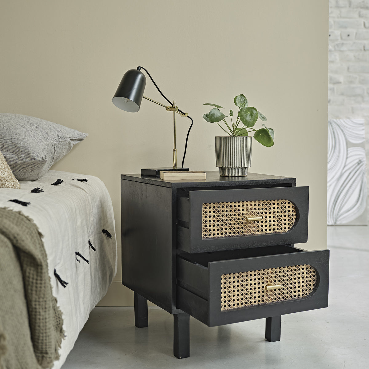 ZULMA - Comodino in mango massello e midollino 45 cm