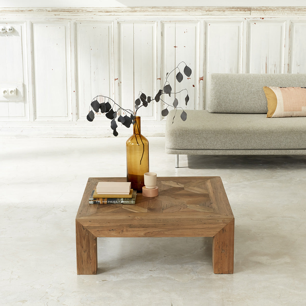 CARGO - Couchtisch aus recyceltem massivem Teakholz 80 cm