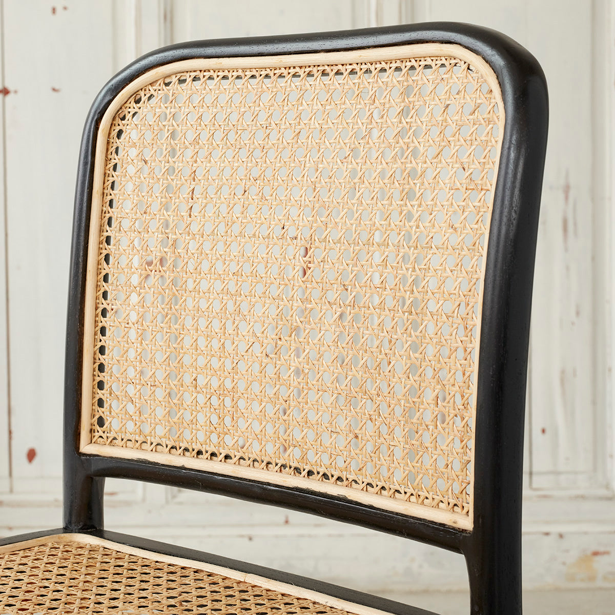 ARON - Lot de 2 chaises en acajou massif et cannage