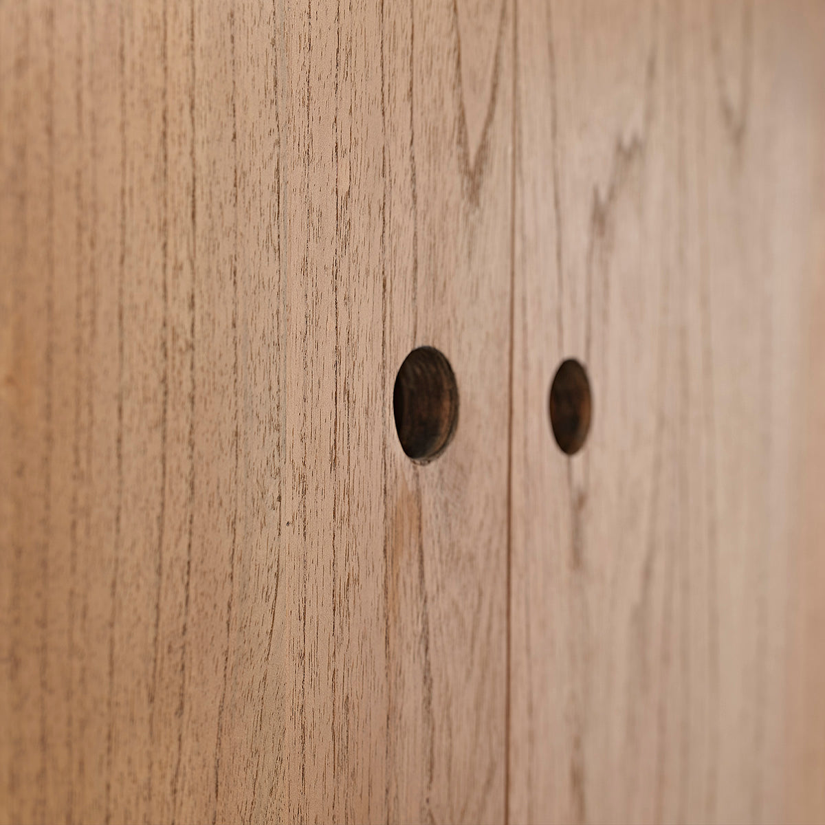 ESMEE - Schrank aus massivem Mindi 190