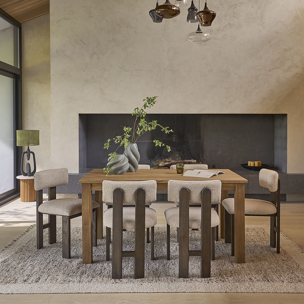 NOÉ - Sedia in rovere massello marrone con tessuto bouclé beige