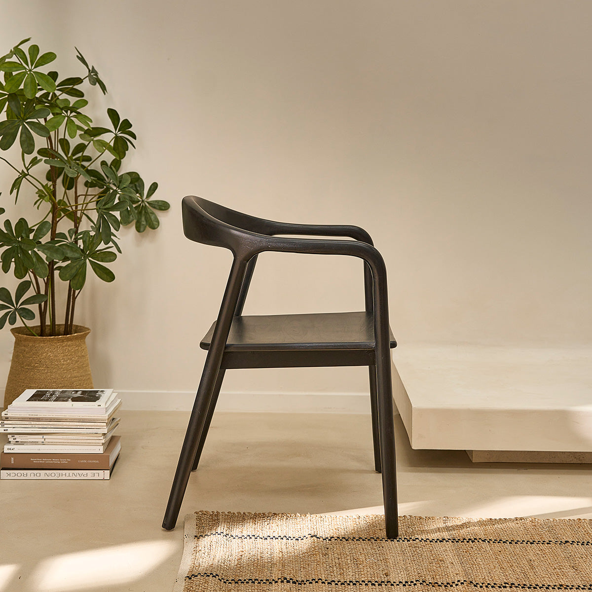 AMBRE - Lot de 2 chaises en teck massif noire