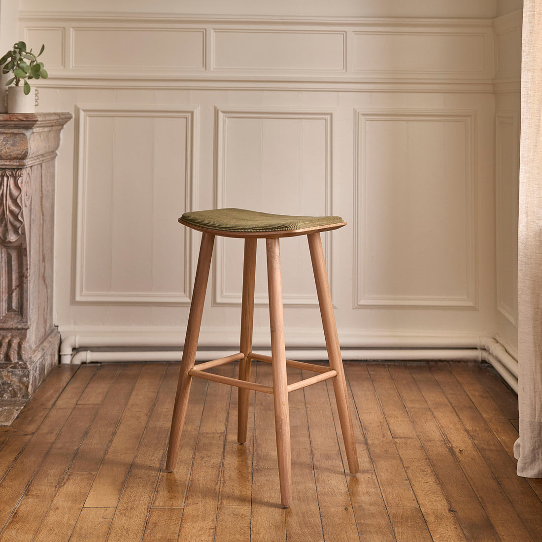 AMBRE - Sgabello in teak massello con seduta in velluto a coste 75 cm
